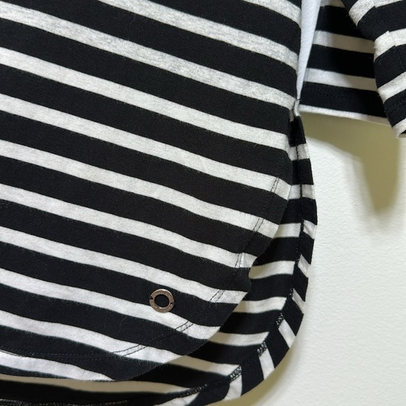 Calvin Klein | V-Neck Black & White Striped Performance Top - Picture 5 of 5